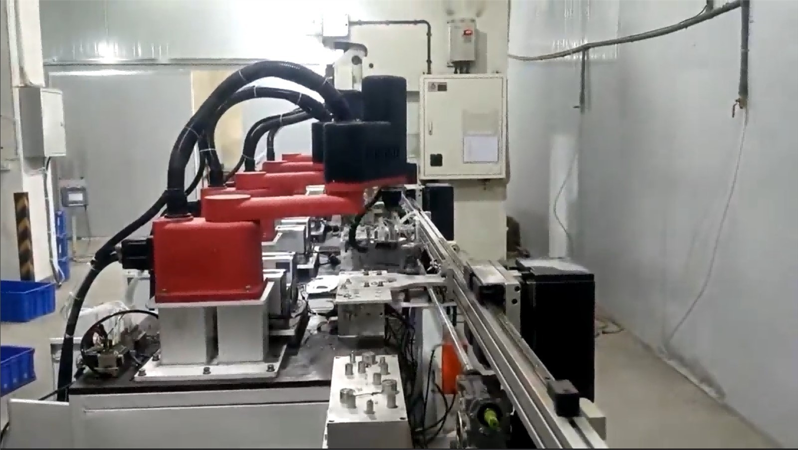 BORUTNE SCARA robot for assembling production